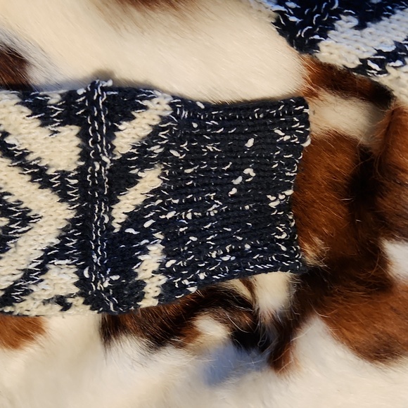 Cliche Sweater Sz XL - Picture 2 of 5